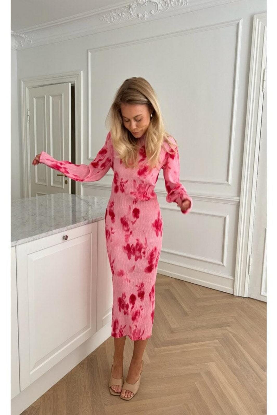 BYIC - Odaic Dress - apfp Abstract Pink Flower Print Kjoler