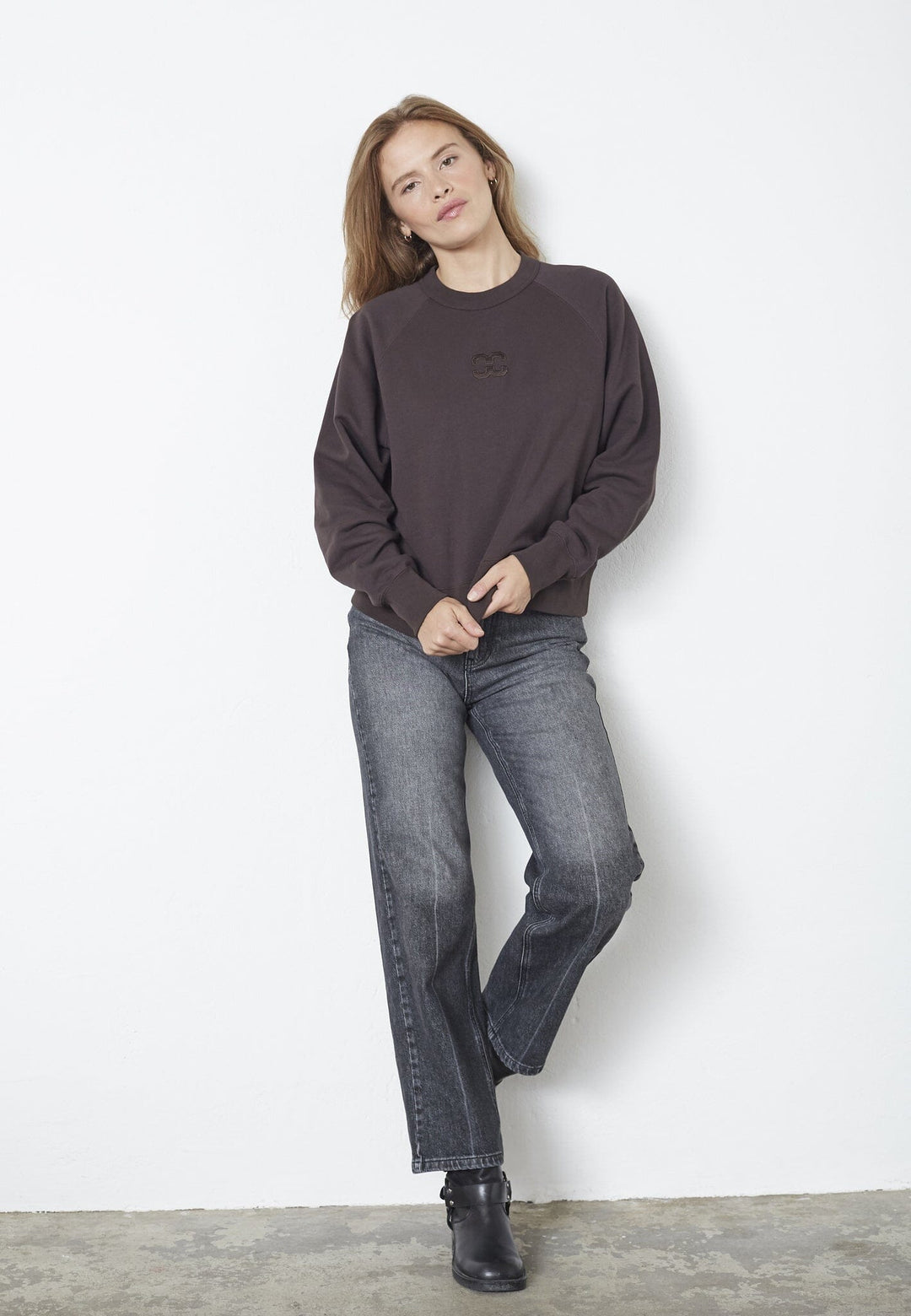 Co´Couture - Eriscc Emb Sweat 47006 - 145 - Dark Brown Sweatshirts