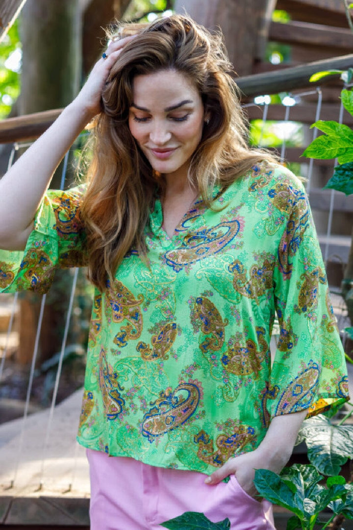 Forudbestilling - Black Colour - Bcluna Flared Sleeve Blouse - Willow Green Bluser