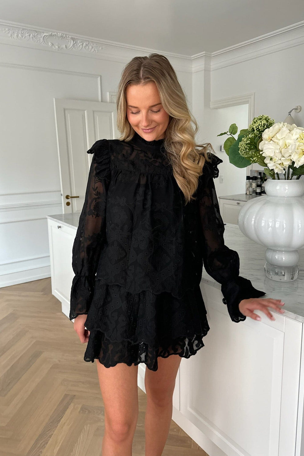 Forudbestilling - BYIC - Ellinoric Lace Mini Skirt - vb Vintage Black Nederdele