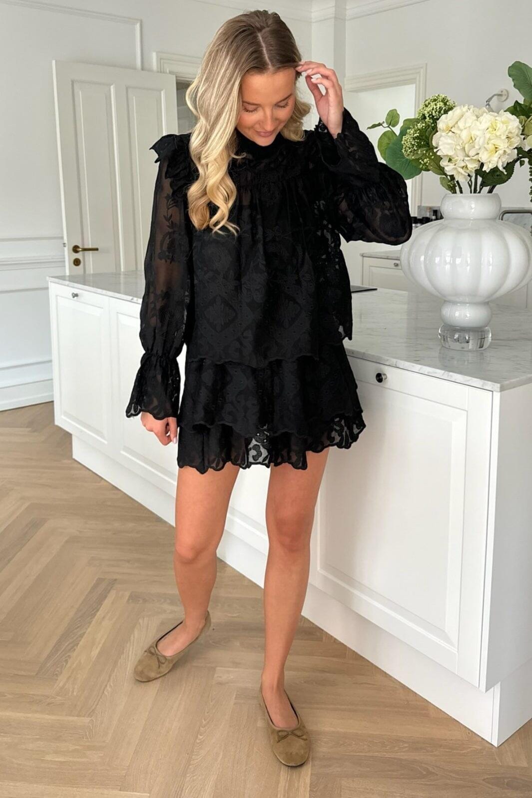 Forudbestilling - BYIC - Ellinoric Lace Mini Skirt - vb Vintage Black Nederdele