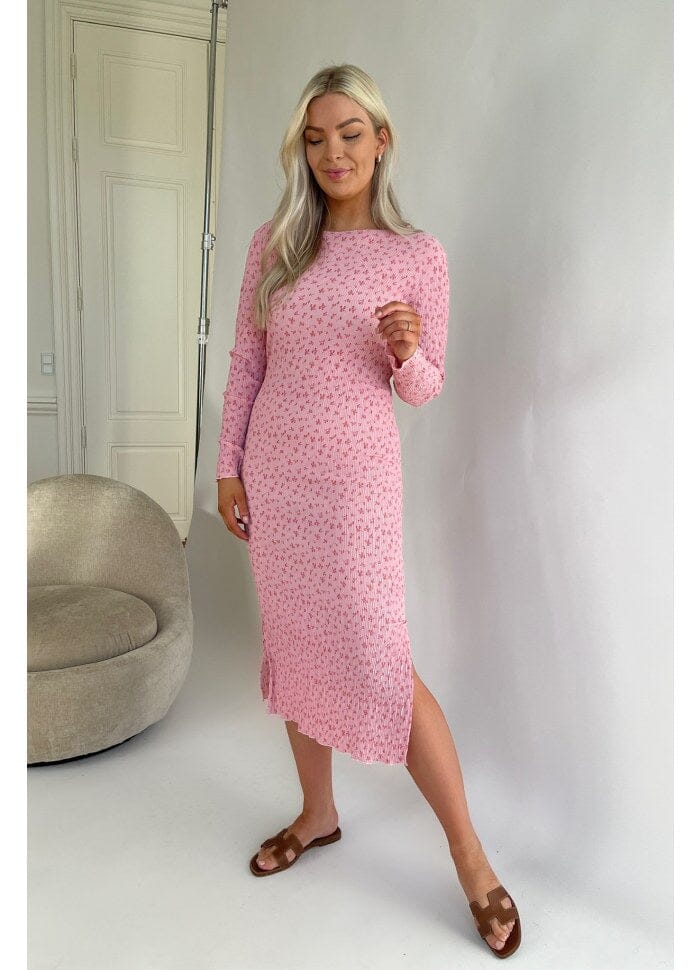 Forudbestilling - BYIC - Odaic Dress - ptb Pink Tiny Blossom Kjoler