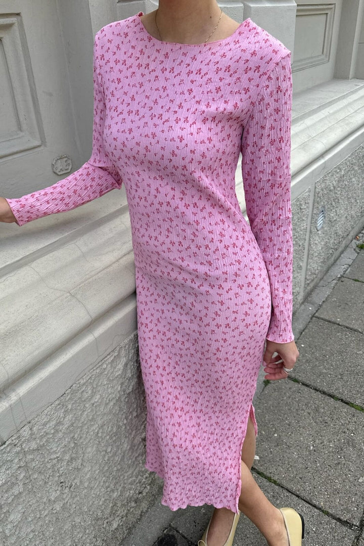 Forudbestilling - BYIC - Odaic Dress - ptb Pink Tiny Blossom Kjoler