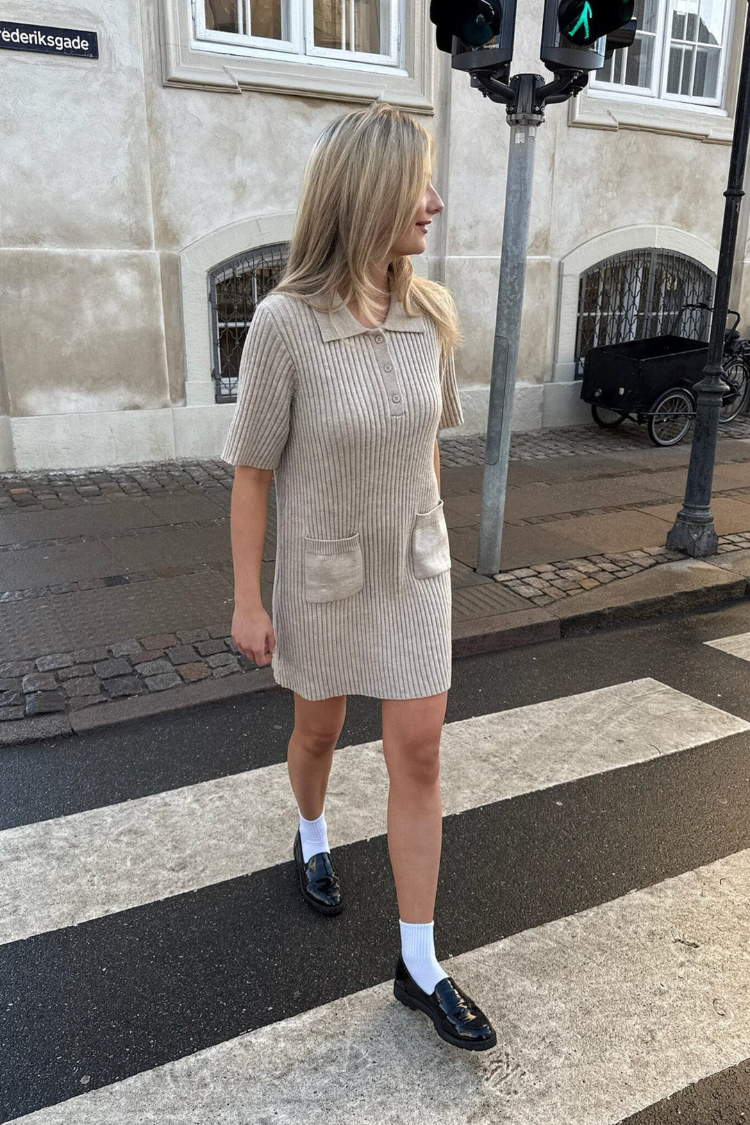 Forudbestilling - BYIC - Sific Knit Dress 1198 - Ribbed Beige Kjoler