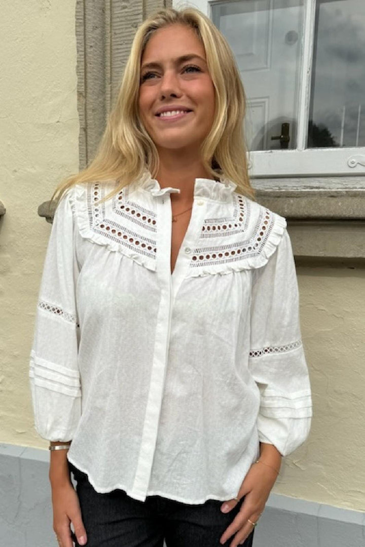 Continue - Sienna Emb - White