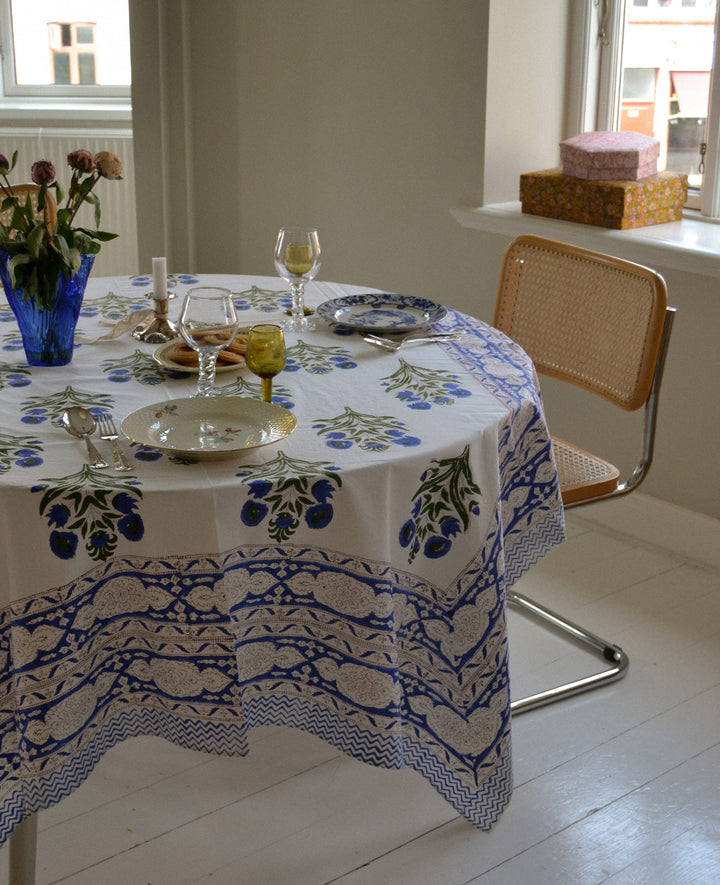 Forudbestilling - Sissel Edelbo - Noor Tablecloth SE 1506 - Blue Bell Interiør