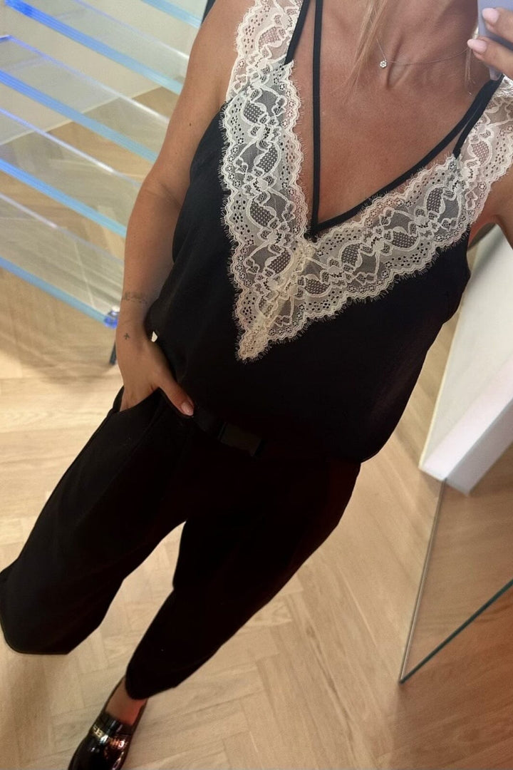 Valentin Studio - String Contrast Top - Black