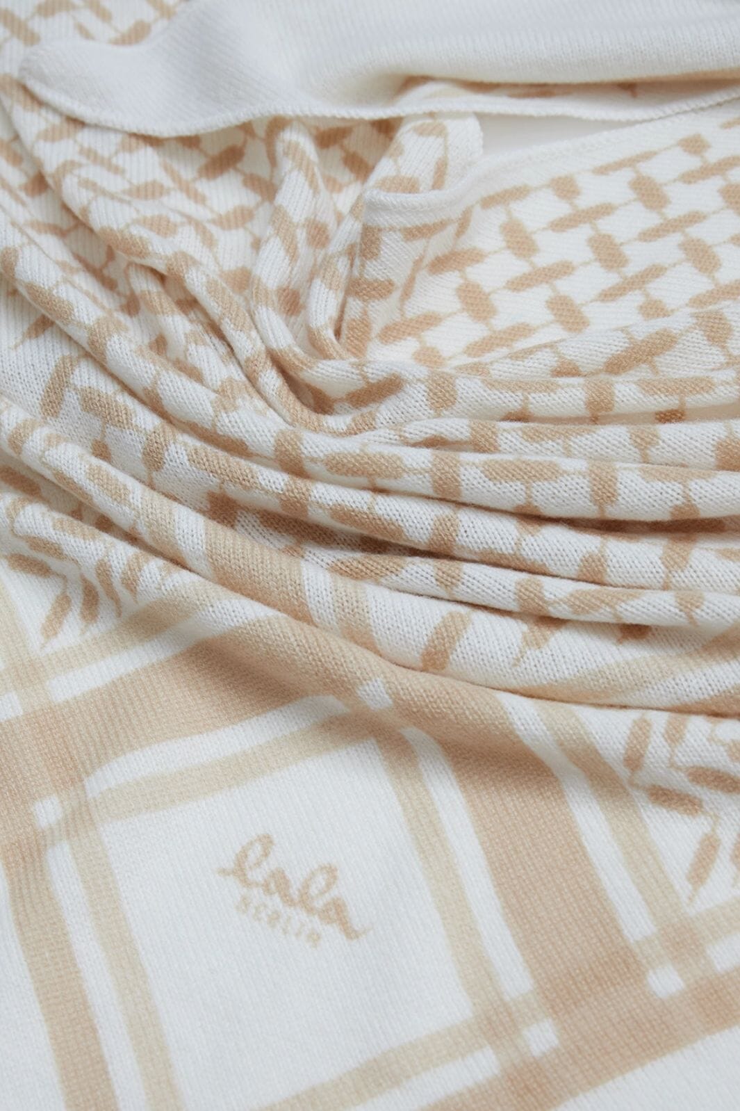 Lala Berlin - Triangle Trinity M 10017001 - Arpa Tørklæder