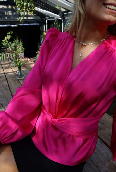 Liberte - Tiki Ls Twist Blouse 22120 - Pink Bluser