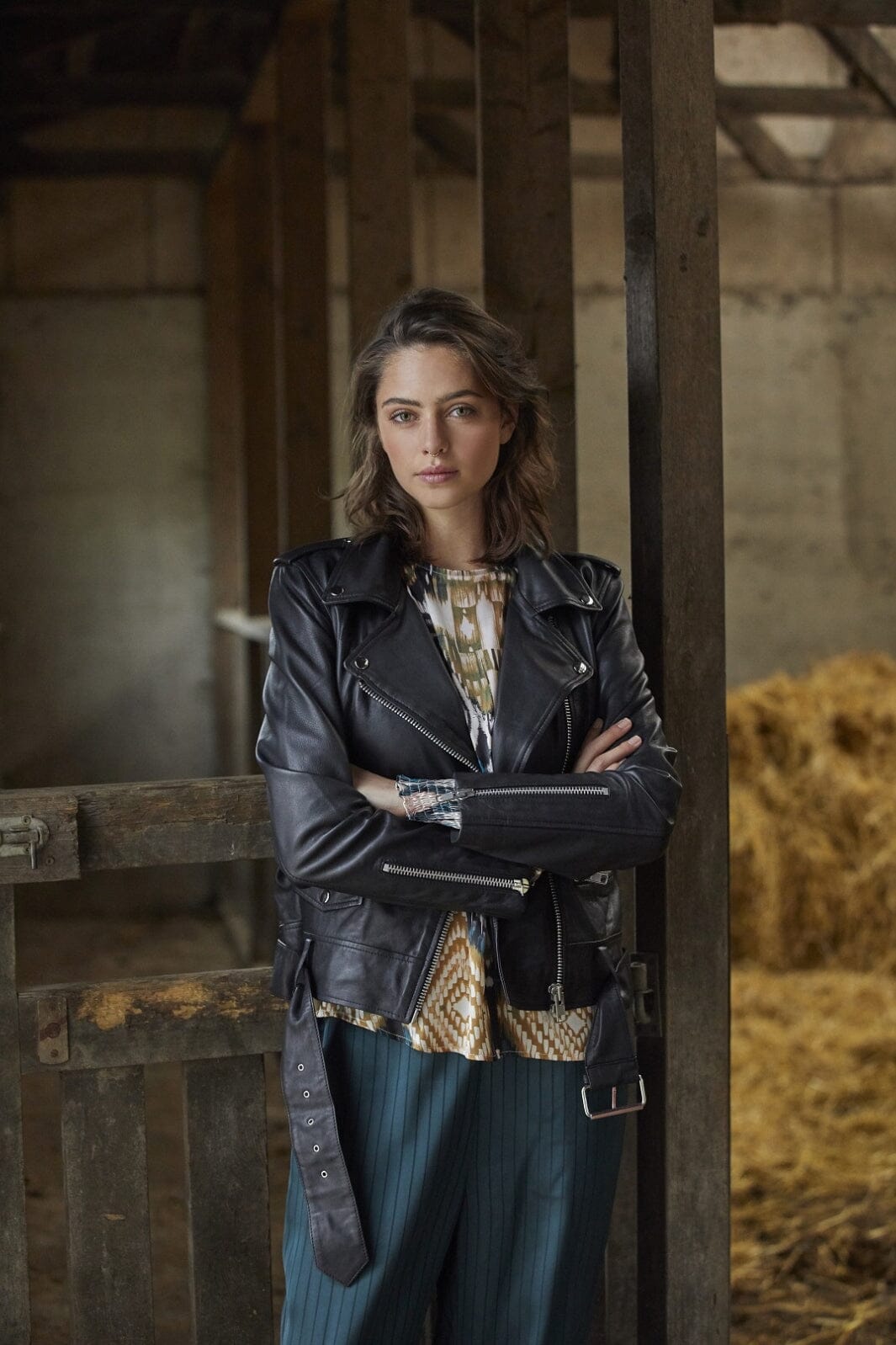 Love & Divine - Love1030 - 000 Black