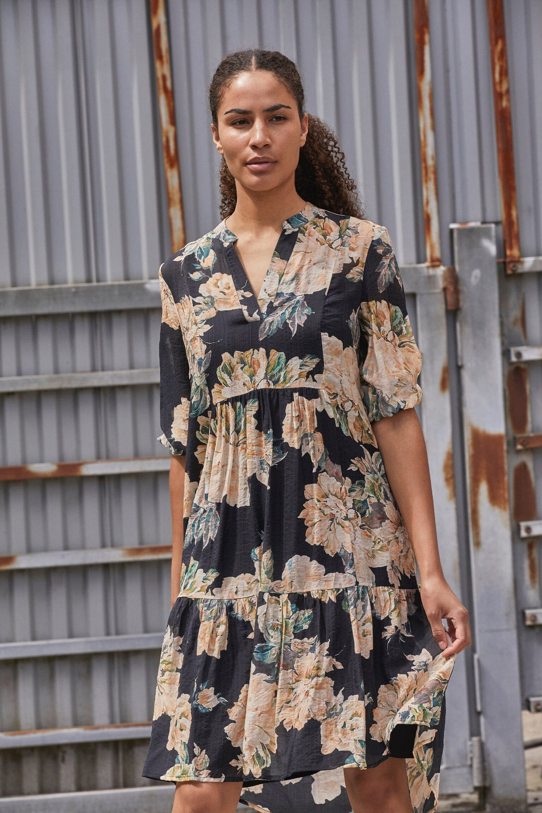 Love & Divine - Love958-9 19058 - 815 - Black/Flower Kjoler