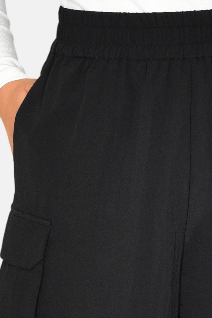 Love & Divine - Shorts Love951 - Black