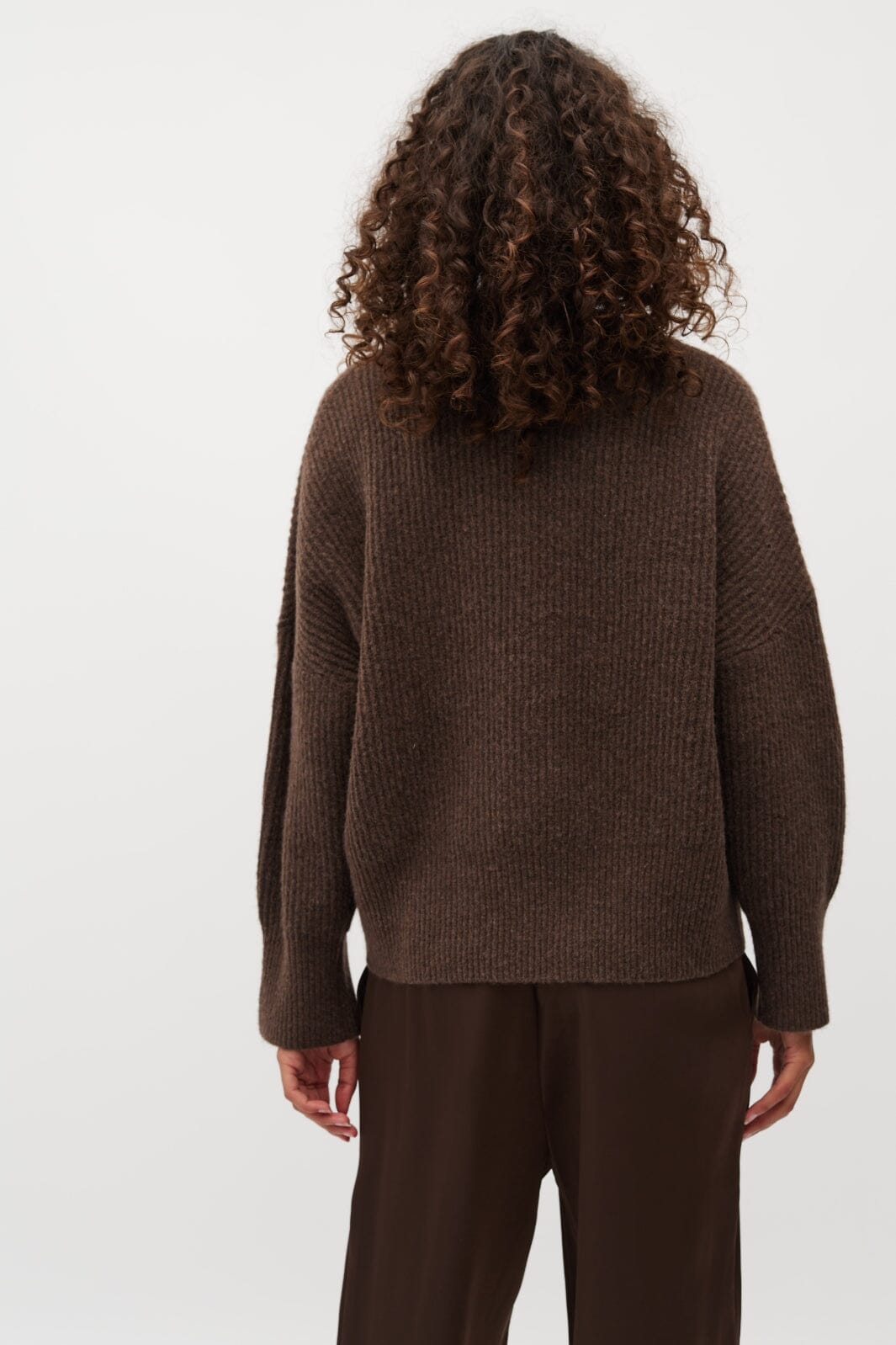 MbyM - Gillian 46326994 - T29 - Java