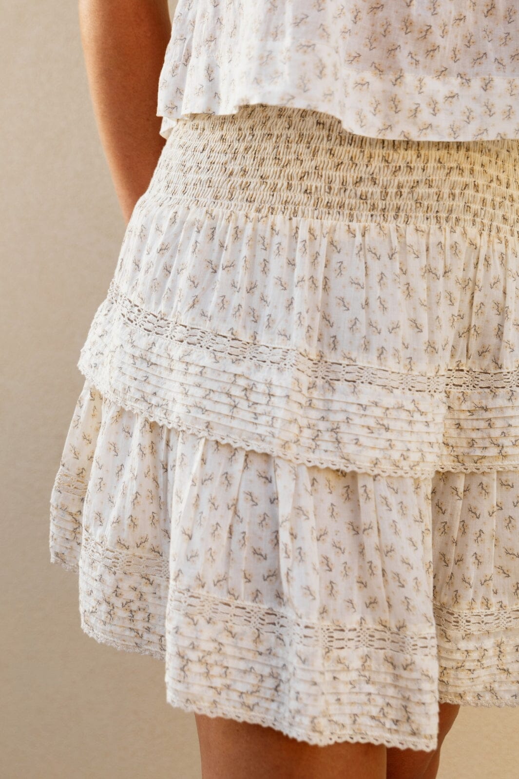 Neo Noir - Jayla Basic Blossom Top - Creme Toppe