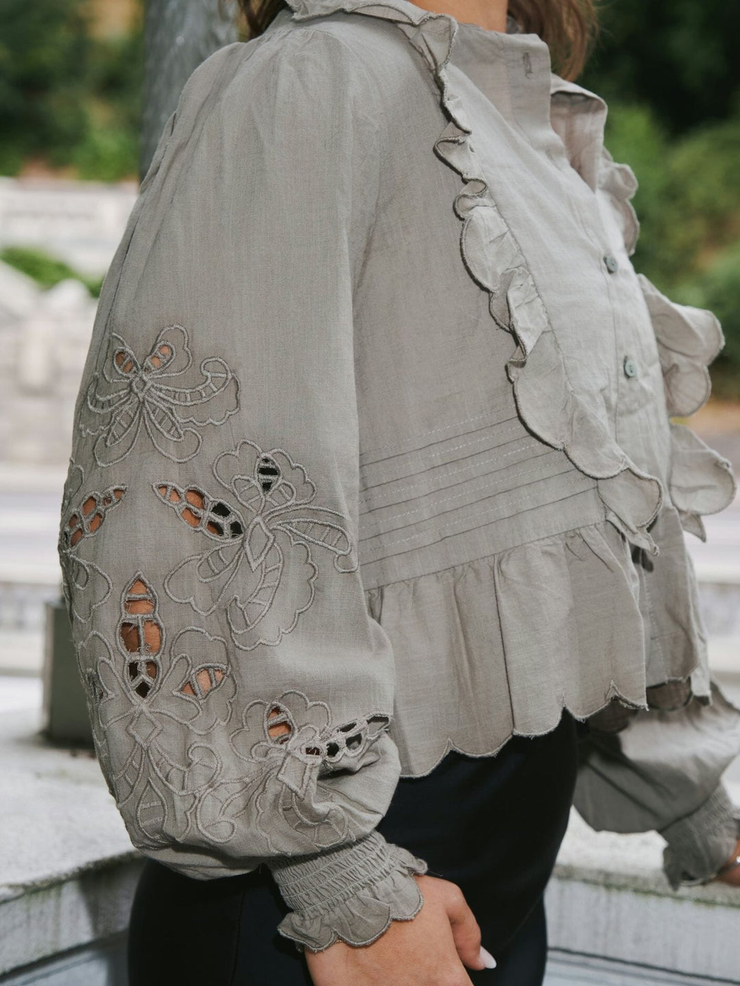 Neo Noir - Petrine Embroidery Blouse 161136 - 627 - Smoke Green Bluser