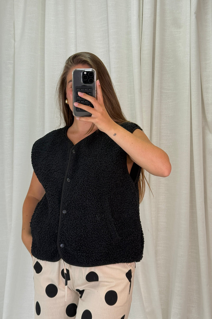 A-bee - Rebekka  Vest - Black