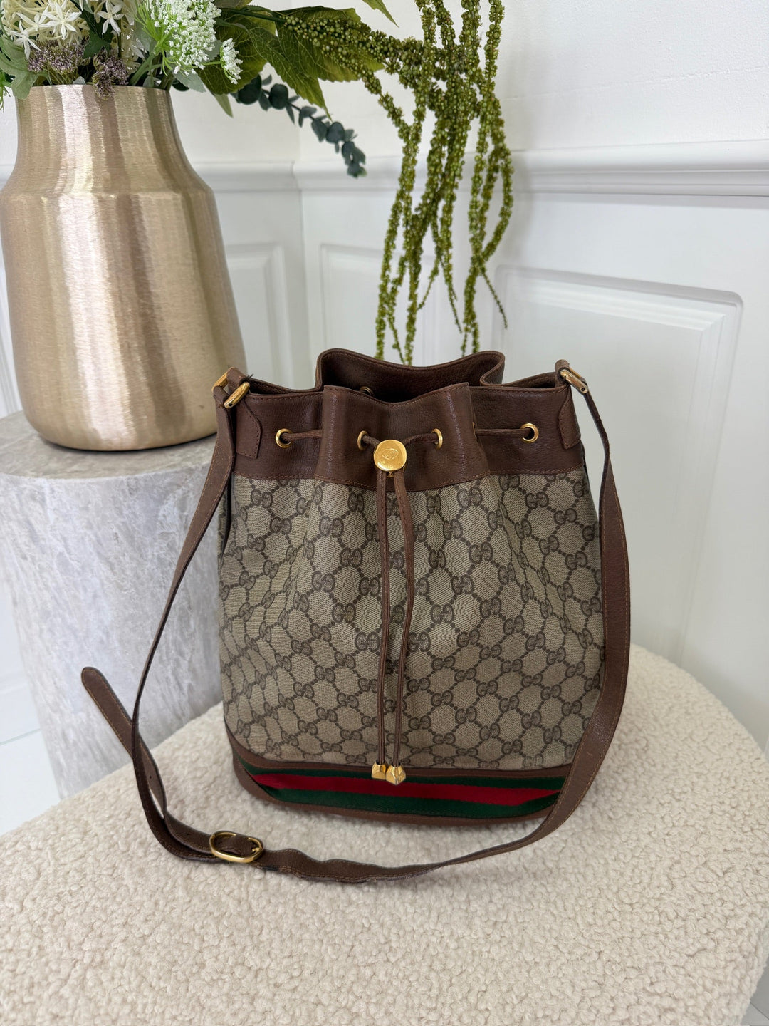 Preloved Vintageline X Molly&My  - Vintage Gucci Gg Supreme Bucket Bag 3395    -  Web Stripe