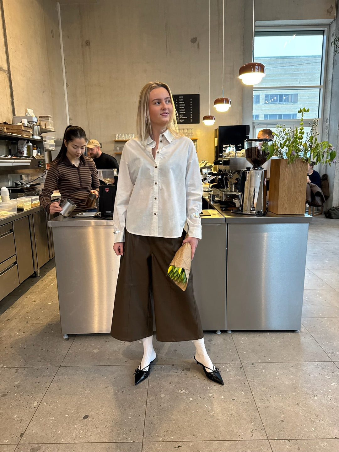 Sisters Point - Emme-Pa 19497 - 200 - Brown