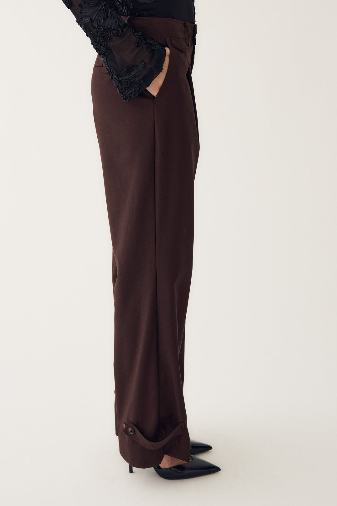 Noella - Joann Pants - 1021 Chocolate Brown