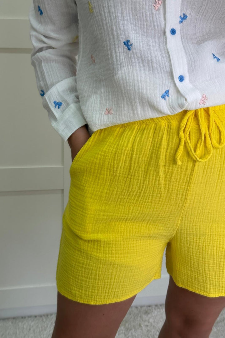 A-bee - Nelly Shorts - Yellow Shorts 
