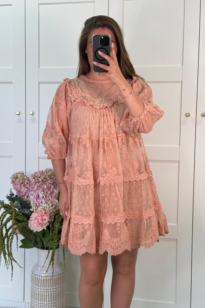 A-bee - Mira Kjole - Nude