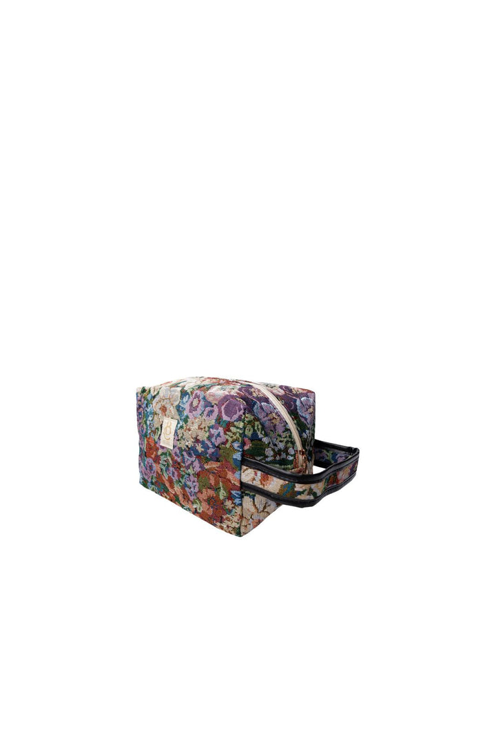 Black Colour - Bcnyla Washbag 7026 - Fall Garden