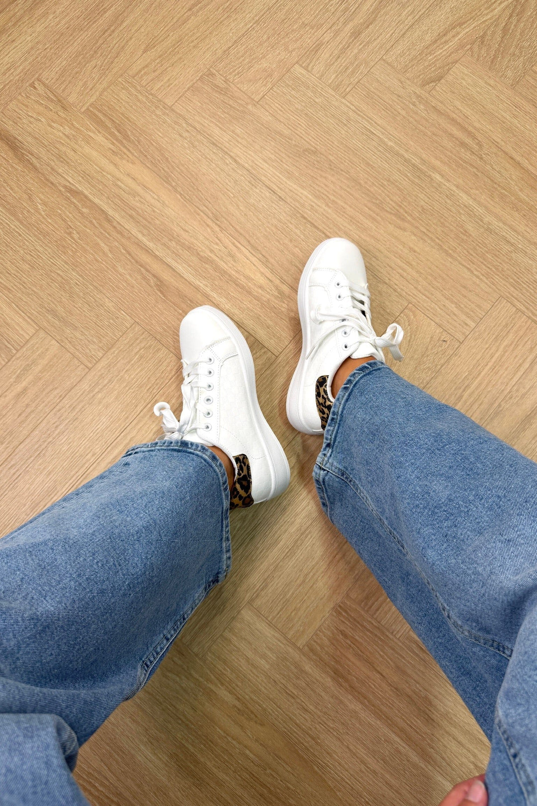 Bloom - Azalea Sneakers - Leo Sneakers 