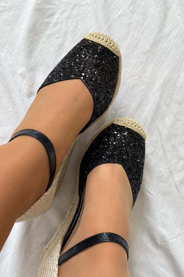 Bloom - Charlotte Sandal - Black Sandaler 