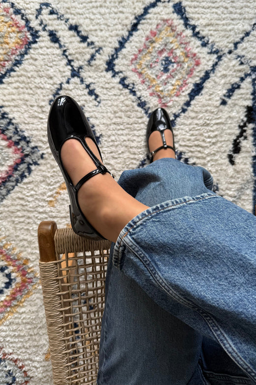 Bloom - Hyacinth Ballerina - Black Ballerinaer 