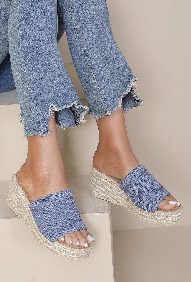 Bloom - Yliana Sandaler - Blue