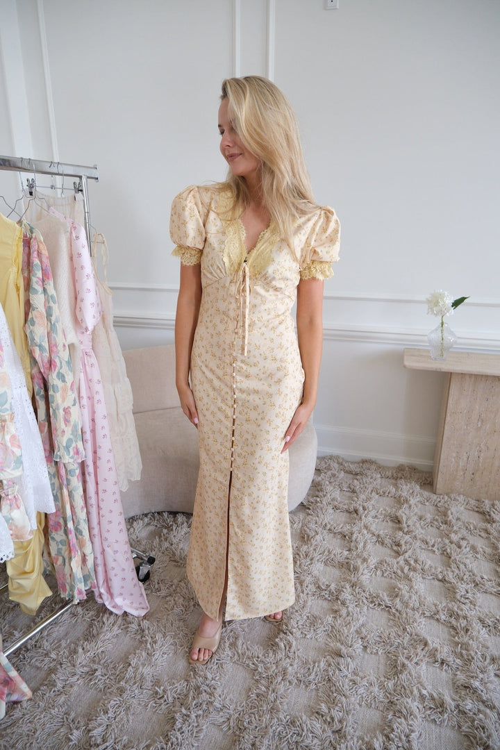 BYIC x Molly&My - Agneteic Long Dress A23810 - Yellow Flower Print Kjoler 