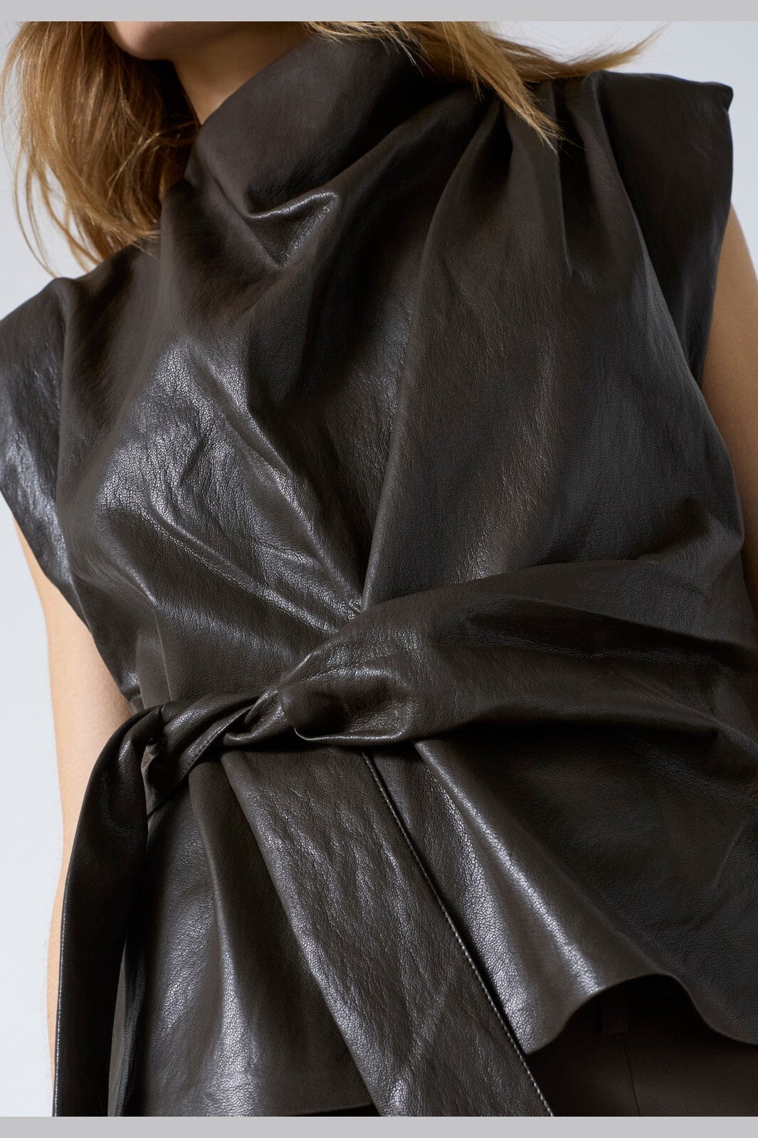 Co´Couture - Gittcc Pleat Top 35958 - 145 - Dark Brown