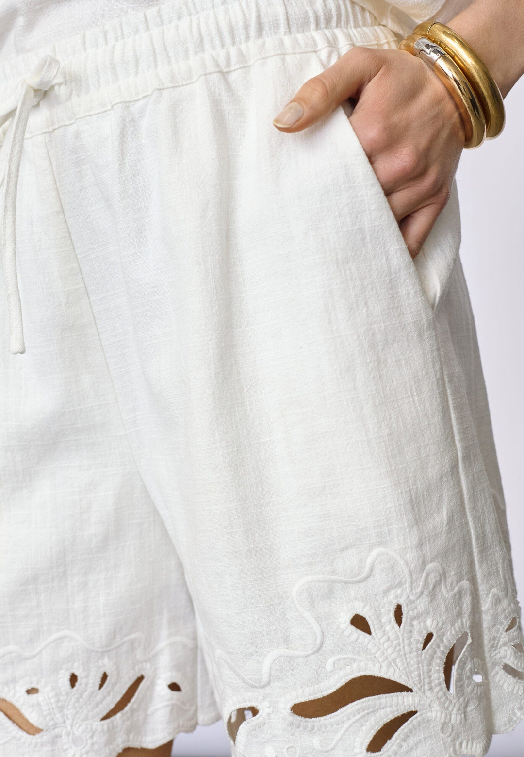 Co´Couture - Litacc Linen Emb Shorts 41196 - 4000 - White Shorts 