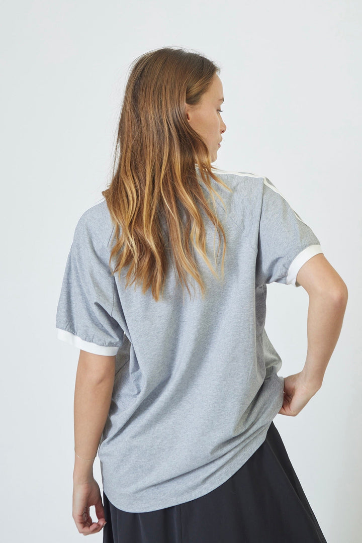 Co´Couture - Siaracc Oversize Sporty V-Tee 33140 - 57011 - Greymelangeoffwhite T-shirts 