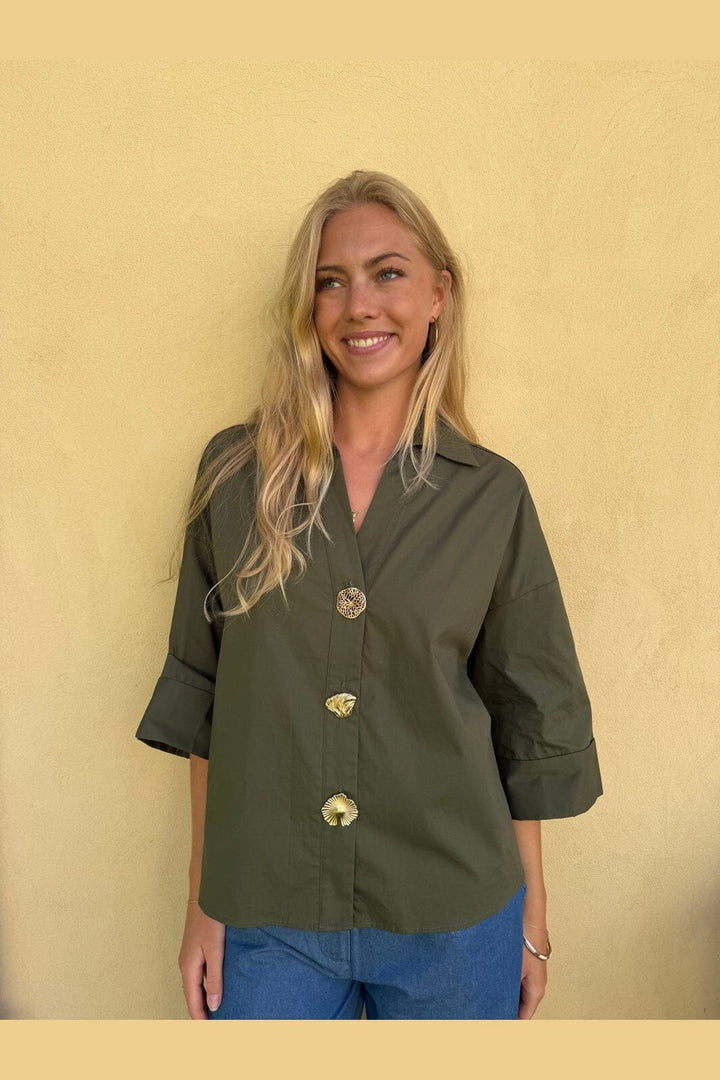 Continue - Augusta Big Gold Buttons 15171 - Army