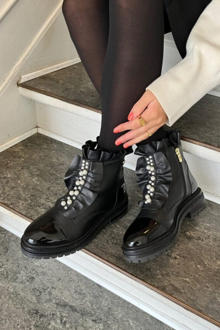 Copenhagen Shoes - Pretty Pearls - 0001 Black