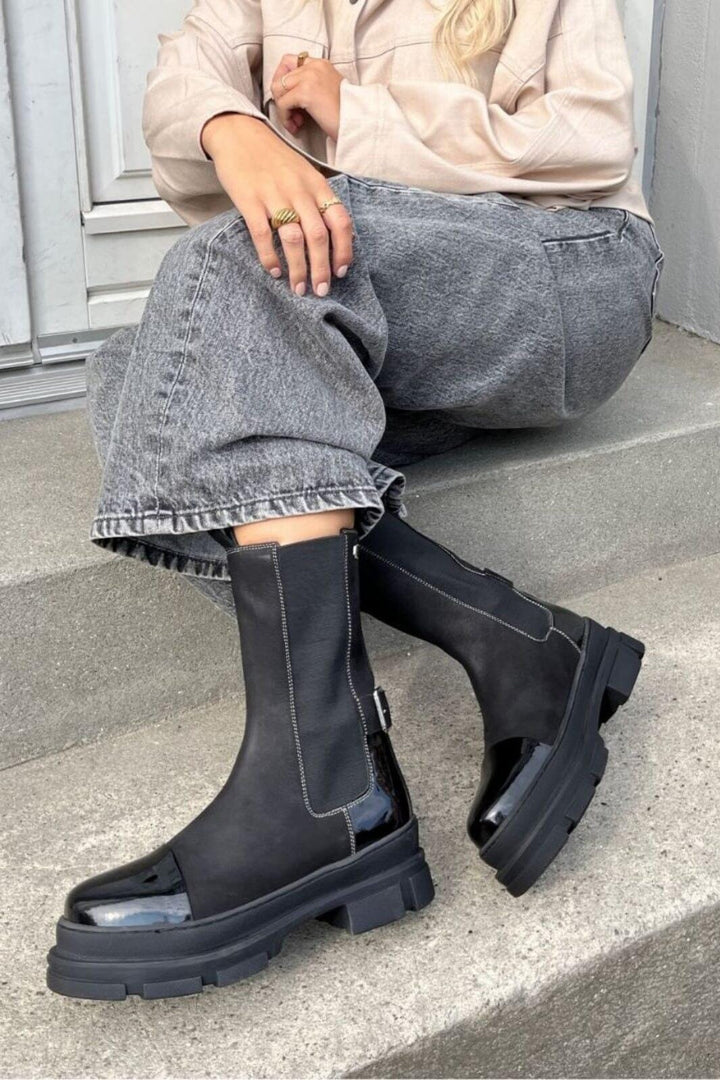 Copenhagen Shoes - The Belive Boot - 038 Black Patent Støvler 