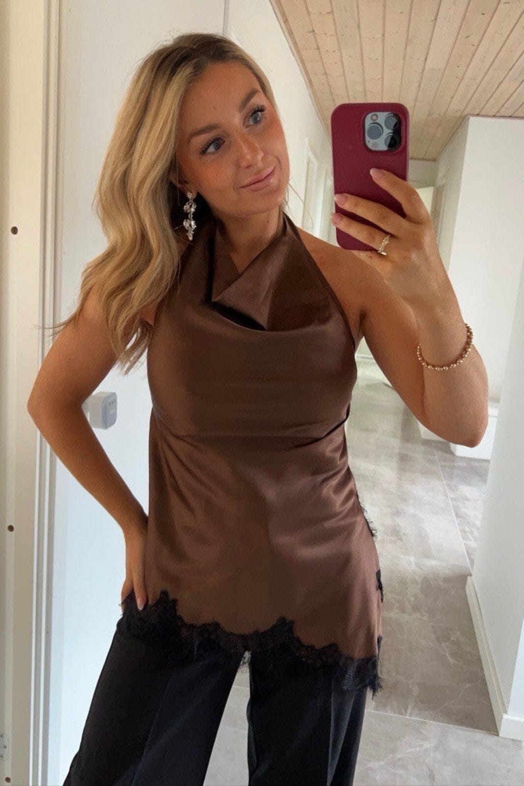 Dear Molly - Halterneck Lace - Brown Toppe 