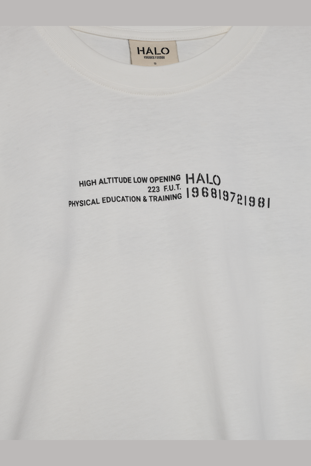Halo - Graphic Boxy T-Shirt 230418 - 9538 - Marshmallow/Black/Black