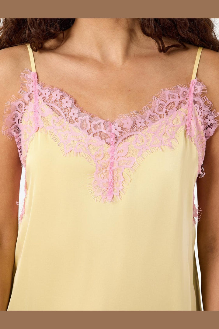Noisy May - Nmjessica Assymetric Singlet Top - 5231155 French Vanilla Pirouette Lace