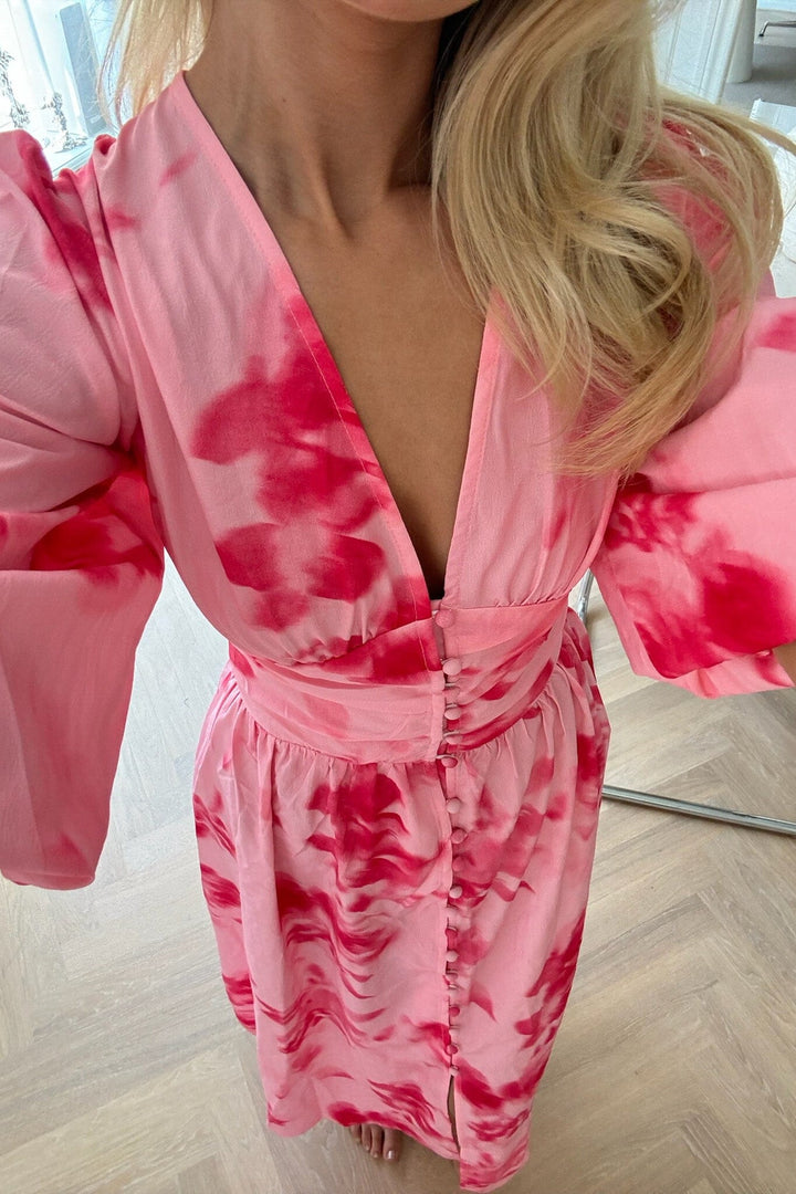 Voorbestelling - BYIC - Adelic Long Dress - apfp Abstract Pink Flower Print