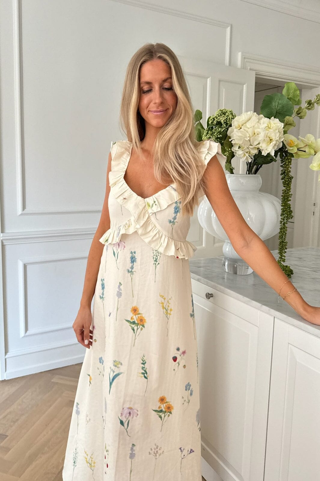 Voorbestelling - BYIC - Melbaic Dress - owfp Off White Flower Print
