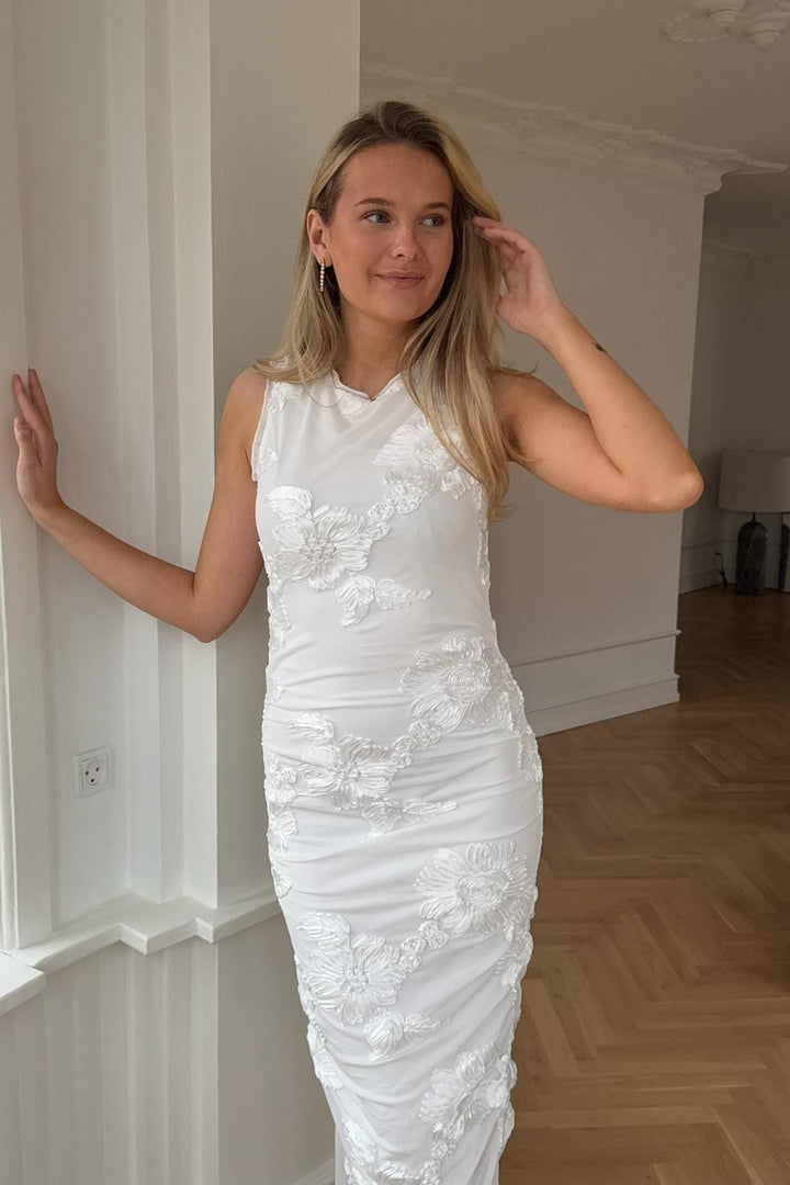 Voorbestelling - BYIC - Miraic Mesh Dress A23766 - White Flower