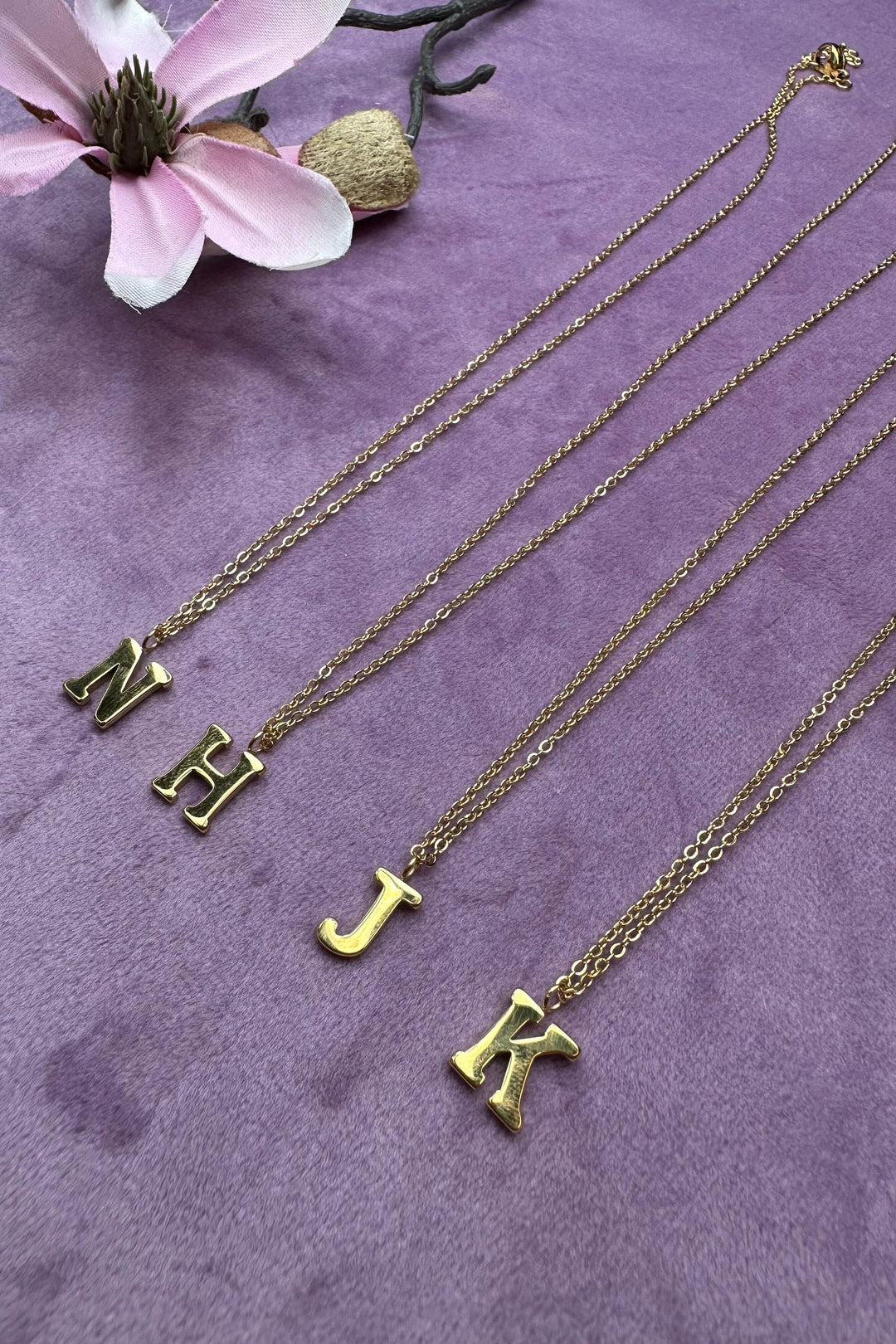 Mellow Moon - Letter Necklace - Forgyldt