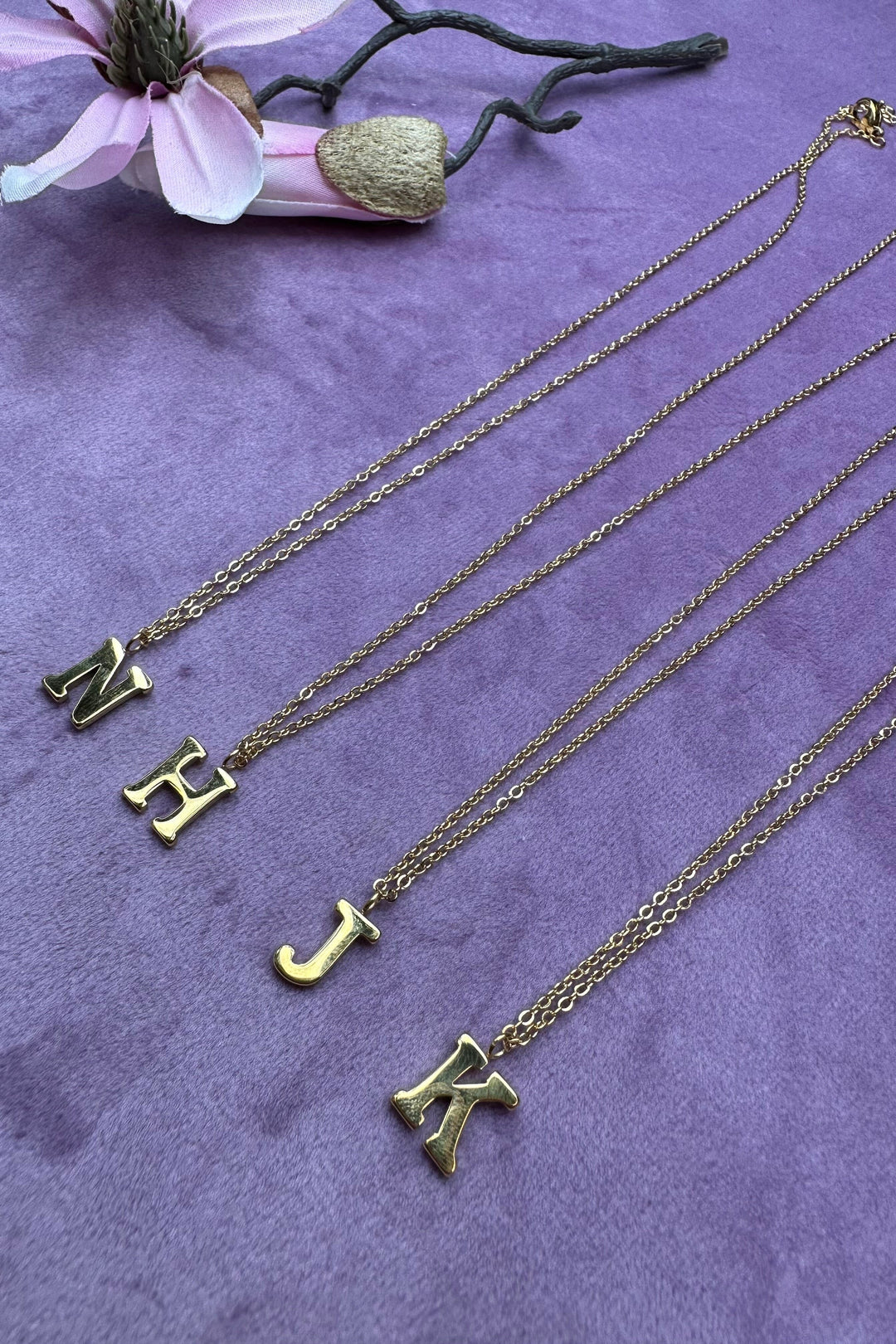 Mellow Moon - Letter Necklace - Forgyldt
