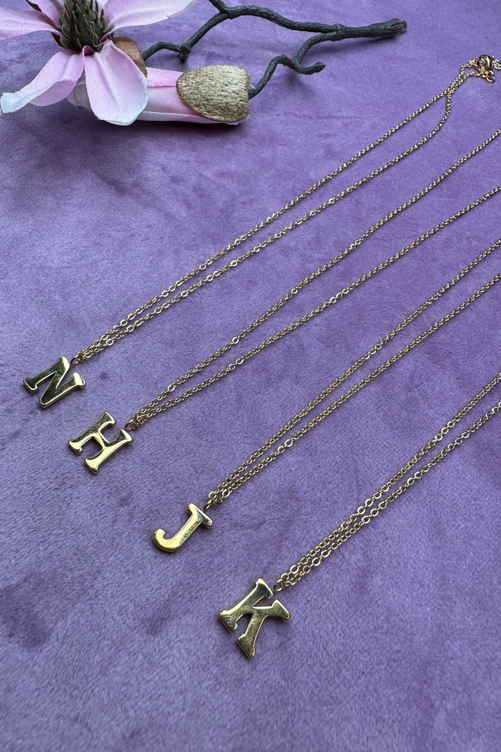 Mellow Moon - Letter Necklace - Forgyldt