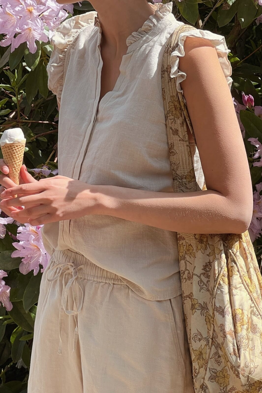 Neo Noir - Shea Linen Shorts - Sand