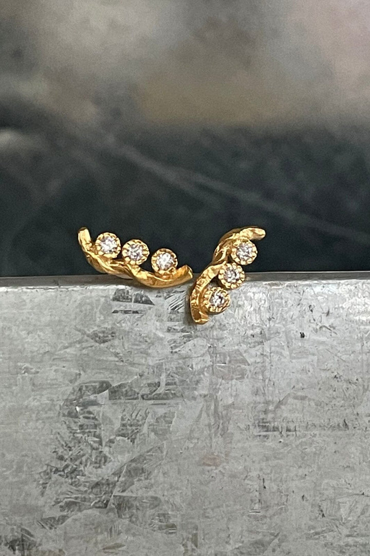 Stine A - Flow Earring With Three Stones - Single - 1335-02-S