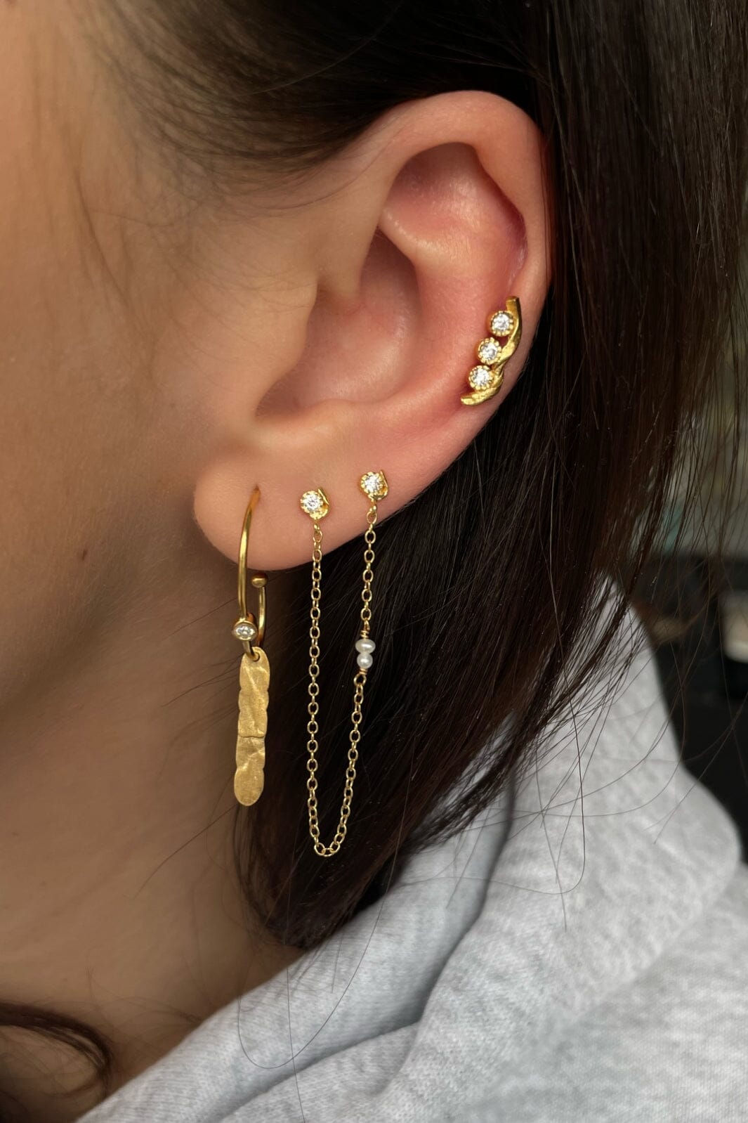 Stine A - Flow Earring With Three Stones - Single - 1335-02-S
