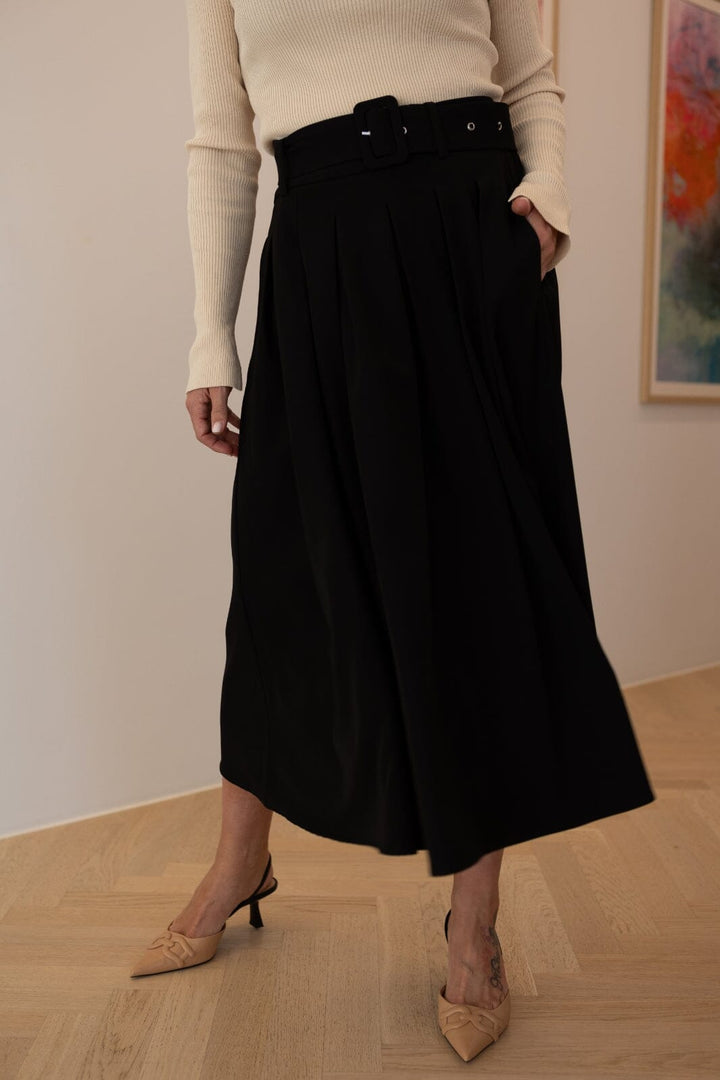Valentin Studio - Pleated Skirt - Black